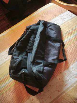 Mochila grande deportiva negra