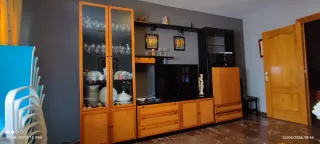Mueble modular salón madera y cristal