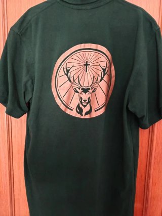 Polo y Riñonera Jägermeister Verde Naranja