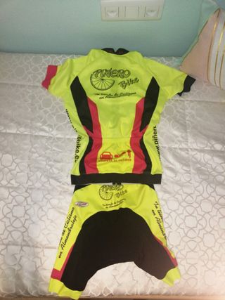 Equipación Ciclismo Mujer