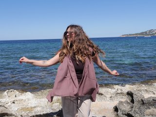 Kimono sin mangas marrón rosado