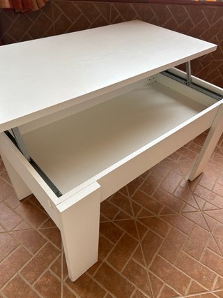 Mesa auxiliar blanca de madera