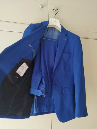 Traje PUROEGO azul eléctrico