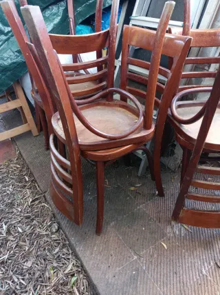 6 Cadires fusta - Sillas madera (35 unitats)