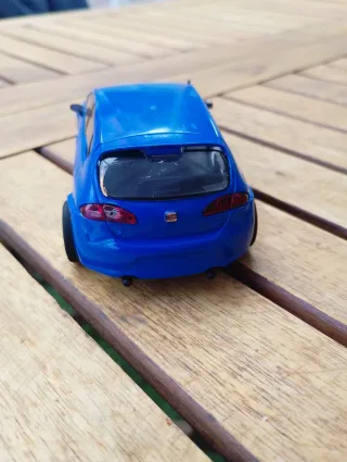 Scalextric Seat Leon Azul