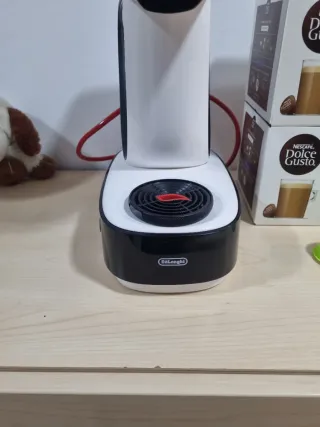 Cafetera Dolce Gusto DeLonghi