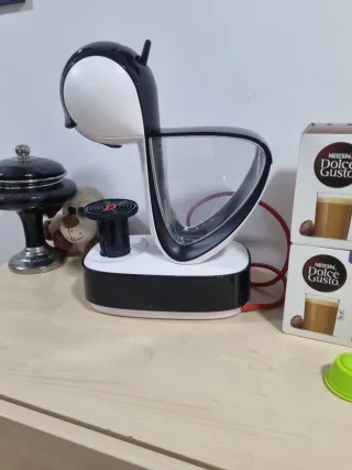 Cafetera Dolce Gusto DeLonghi