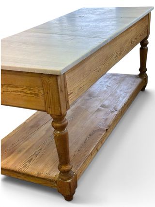 Mesa antigua de cocina