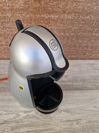Cafetera Dolce Gusto Plata