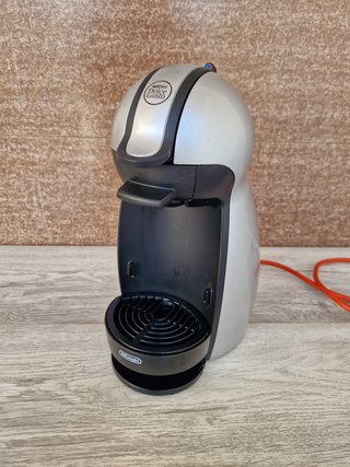 Cafetera Dolce Gusto Plata