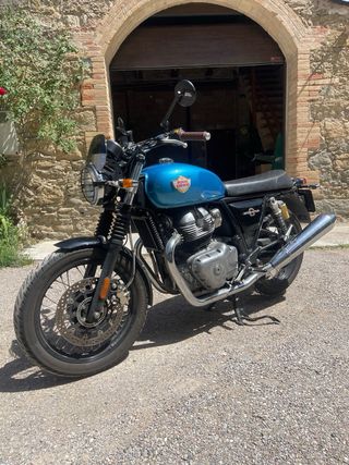 Royal Enfield Interceptor 650 Azul
