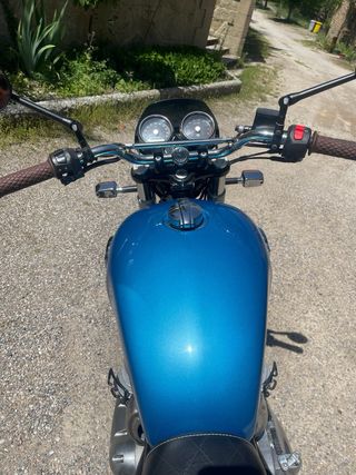 Royal Enfield Interceptor 650 Azul