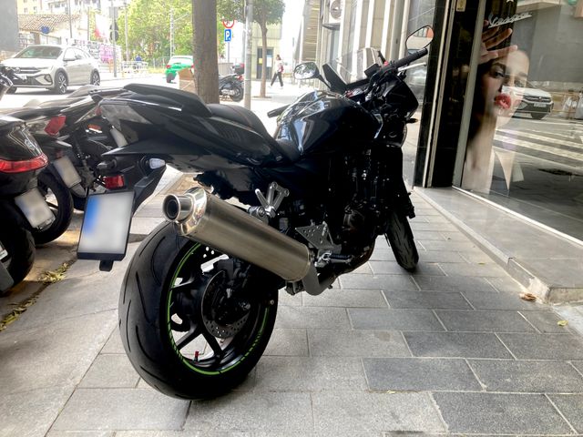 Kawasaki Z750S