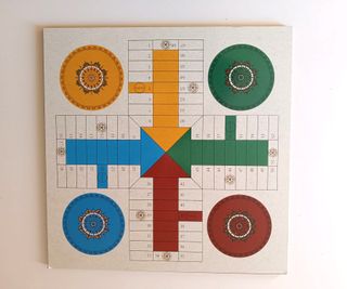 Tablero Ajedrez y Parchís 2 en 1 (40x40 cm)