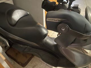 Suzuki Burgman 125 Gris