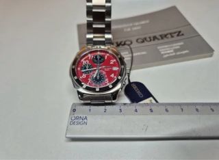 Reloj Seiko Cronógrafo Rojo y acero inoxidable