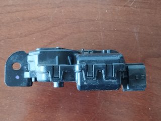 Fecho Porta Mala Eléctrico - Renault Clio IV
