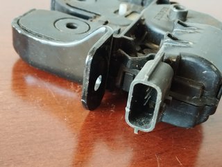 Fecho Porta Mala Eléctrico - Renault Clio IV