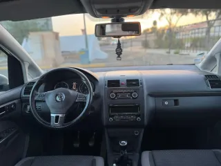 Volkswagen Touran 2012