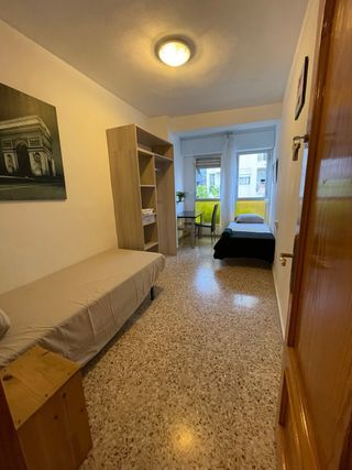 Habitacion en alquiler en piso compartido