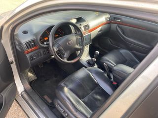 Toyota Avensis 2004
