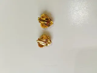 Preciosos pendientes imitando coral y oro