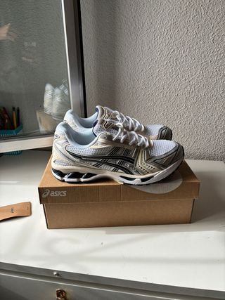 Asics Gel-Kayano 14 Plata/Blanco