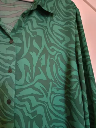 Camisa verde estampada mujer
