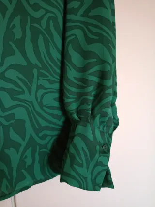 Camisa verde estampada mujer