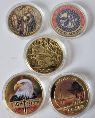 Lote 5 Monedas Templarios, Louvre, Panda y Águila.