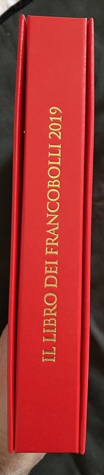 Libro Francobolli Italia 2019 con Custodia