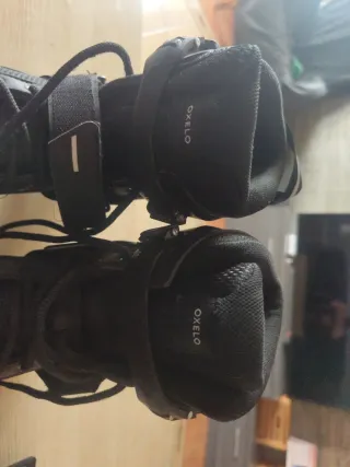 Patinetes en línea negros