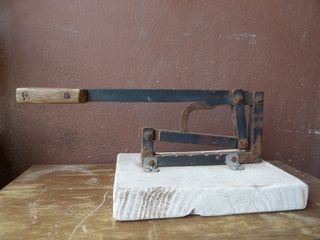 Lote Carpintería Antigua: Ingletadora + Cizalla