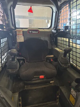 Bobcat T66 2021 High Flow