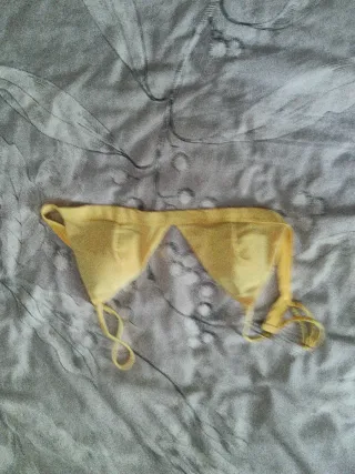 Bikini amarillo