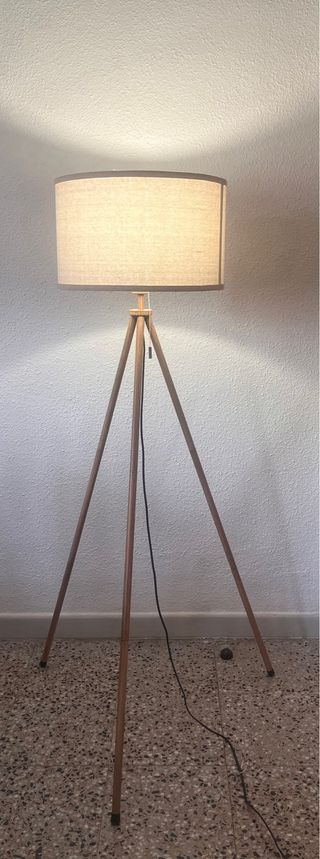 Lámpara de pie trípode beige