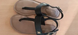 Sandalias Tommy Hilfiger Negras  37