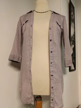 Camisa Larga blanca y morada