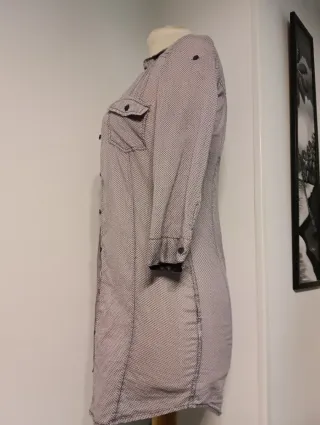 Camisa Larga blanca y morada