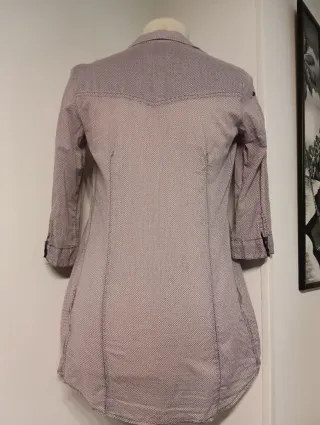 Camisa Larga blanca y morada