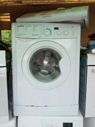 Lavadora Indesit 1000 rpm