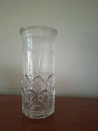 Jarrón de cristal tallado