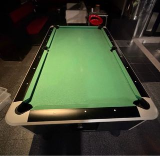 Mesa de billar en buen estado