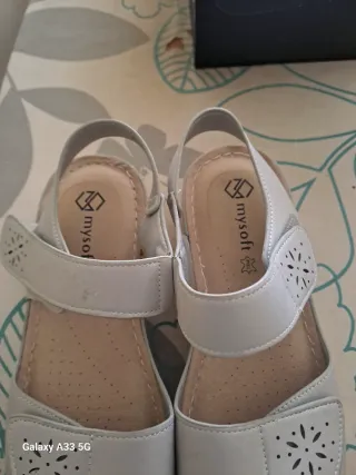 Sandalias de piel verano beige/plata