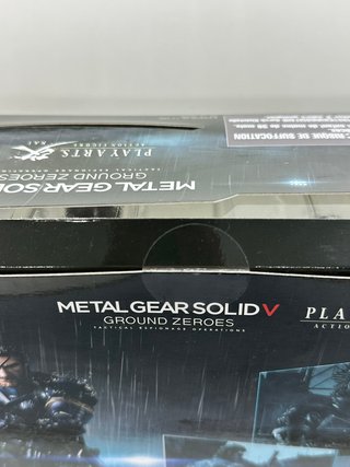 Action Figure Metal Gear Solid V Play Arts Snake