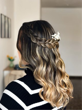 Estilista, maquillaje, peinado, maquilladora