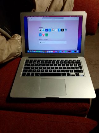 Apple MacBook Air 13 2015 8GB RAM 120GB