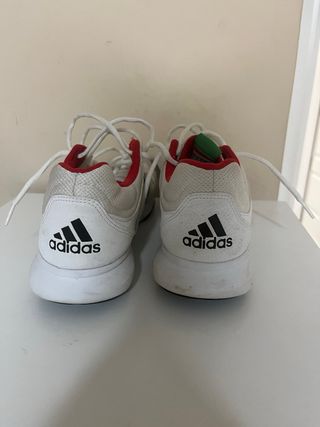 Zapatillas Adidas Blancas y Rojas