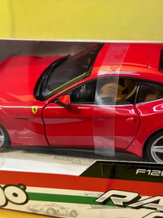 Burago Ferrari F12 Berlinetta 1/24