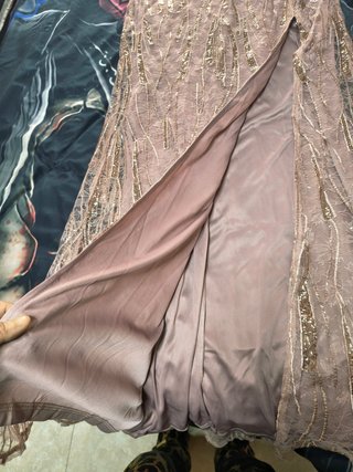 Vestido elegante dorado y rosa